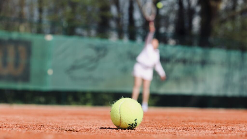 tennis-game-tips-03-serve